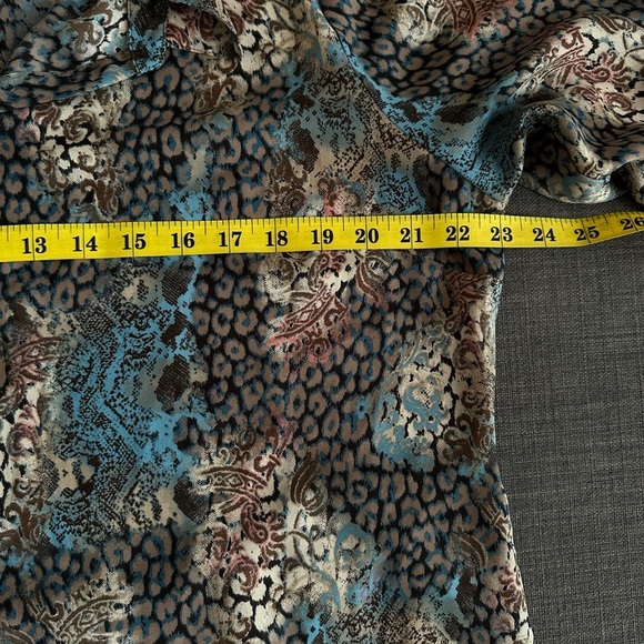 Northern Reflections | Animal Print Button Down Shirt | High Low Shirt - Picture 6 of 7